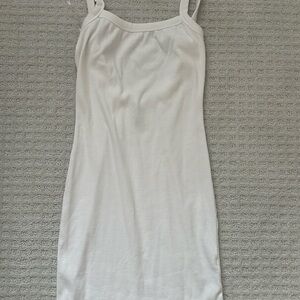 Elegant White Sleeveless Dress